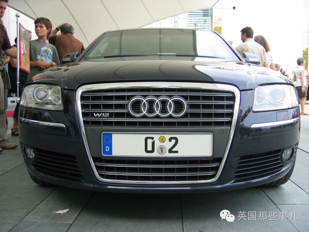 英国警车和警察视频,英国新型警车