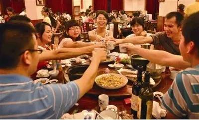 中秋节南昌夜晚哪里好玩,南昌中秋节去哪里玩最好最便宜