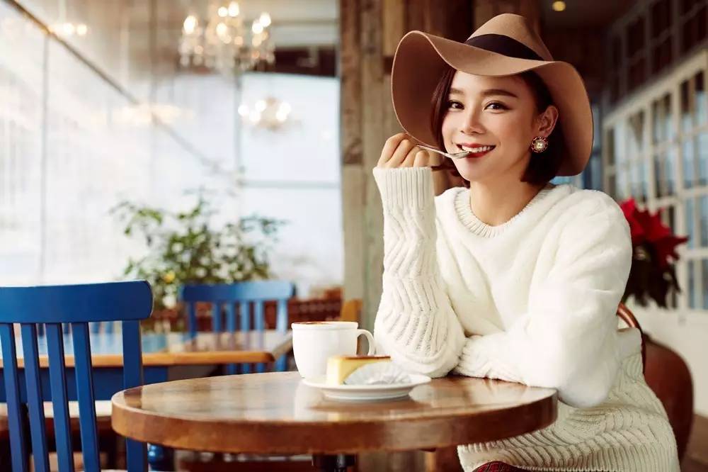 谁捧红赵丽颖和袁姗姗,赵丽颖袁姗姗谁带火