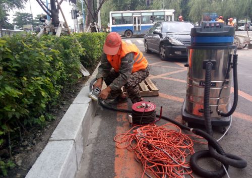 长春市政道路年年修拆除的缘石、方砖哪儿去了？