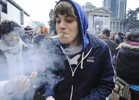 史上第一!加拿大推出买*麻大**专用APP!*麻大**是加国人民的真爱