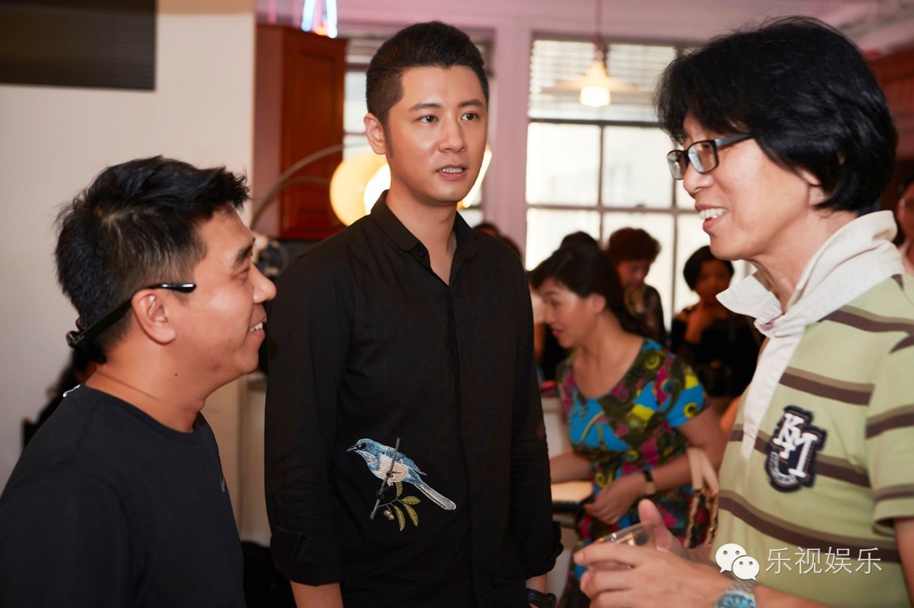 张俪机场装扮,张俪杨幂