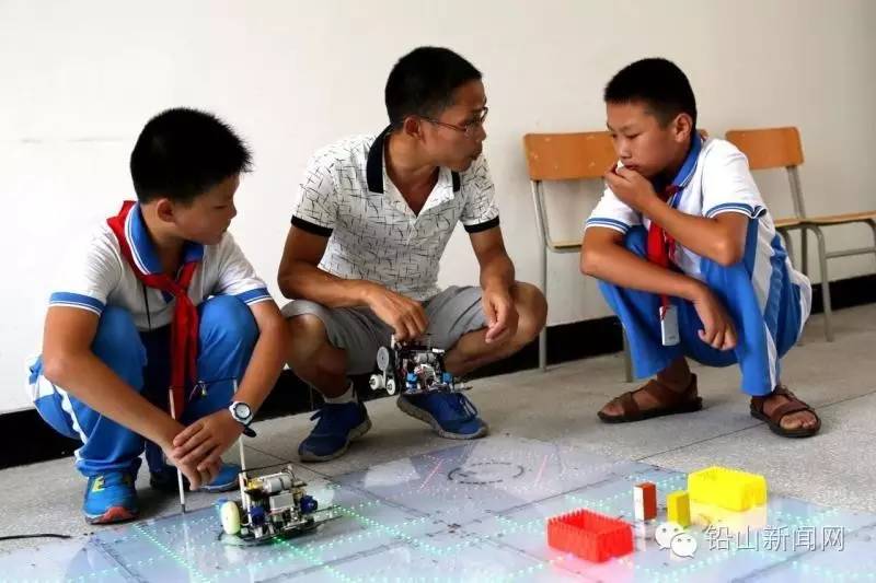 教师风采榜样力量,教师风采教师格言