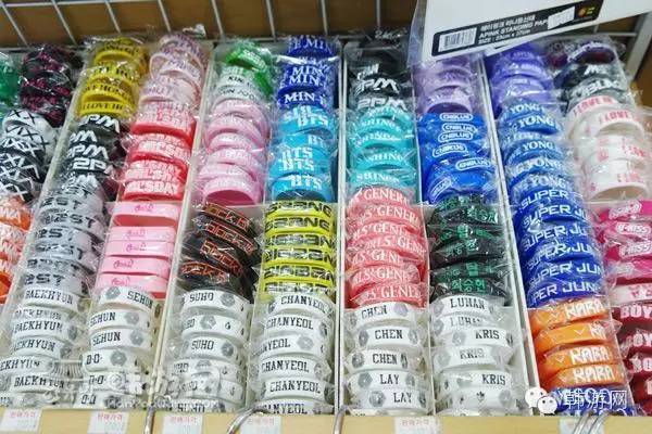 明星周边产品都有哪些,明星同款周边店