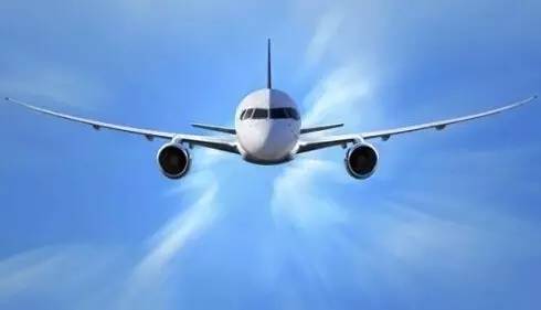 万米高空的营救,万米高空医生联手救人