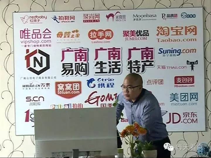 中秋月饼线下营销,中秋佳节临近月饼销售升温