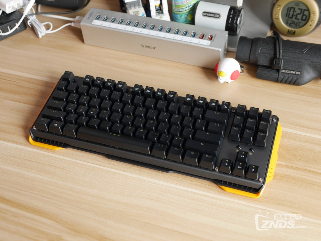 手感嘎嘣脆的佳隆达轴——贱驴619打滚87键青轴机械键盘体验