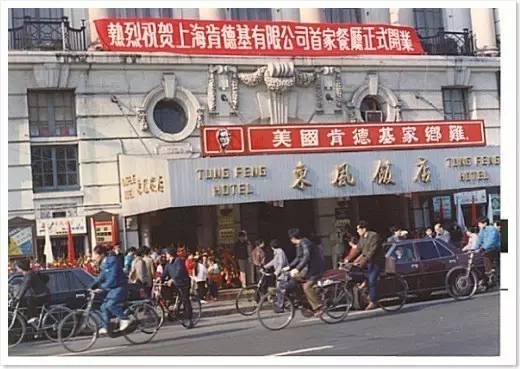 鎴戞湁閰掍綘鏈夋晠浜嬪悧涓ゅ紶鍥剧墖,鎴戞湁閰掍綘鏈夋晠浜嬪悧gif琛ㄦ儏