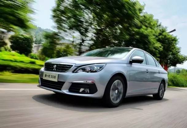 实力绽放新一代东风标致308试驾,东风标致3082018款试驾视频