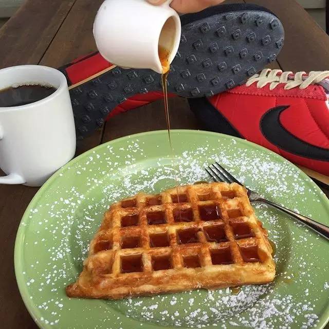 见识了他1000万美元的鞋库，我的红眼病无药可医