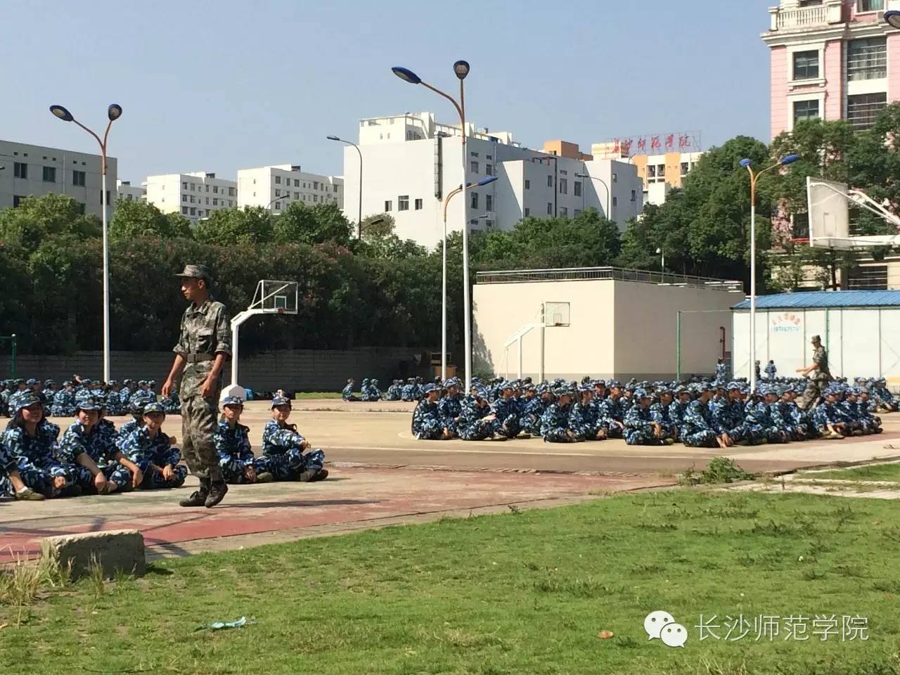 军训|简单点，军训的方式简单点