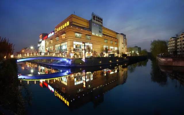 逛一逛魔都最大的购物中心,魔都最大的购物中心