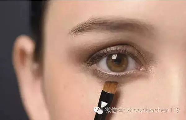 美瞳为什么会辣眼睛,美瞳戴的辣眼睛