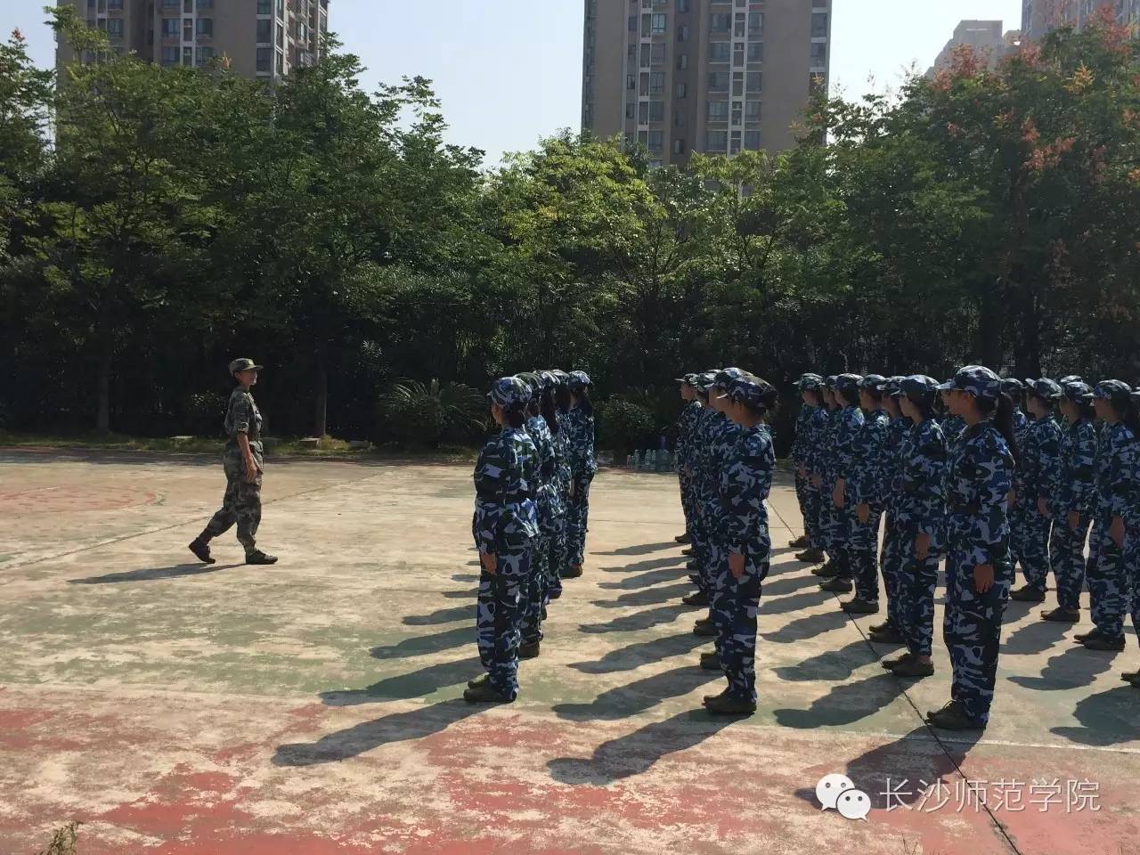 军训|简单点，军训的方式简单点