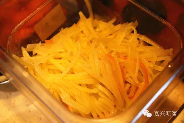 福利网红鸡蛋饼来江南摩尔啦！土豪版简约款自助随心配，你还坐得住?NO.405