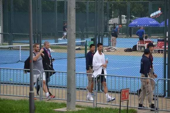 遇见明星不输气场,遇见明星也不开心