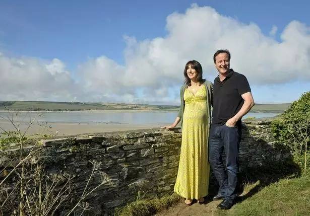 卡梅伦的“退休”生活:逛吃、逛吃、逛吃