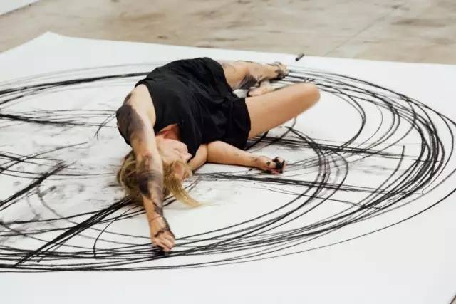 真是受够了现在的生活,真是受够了