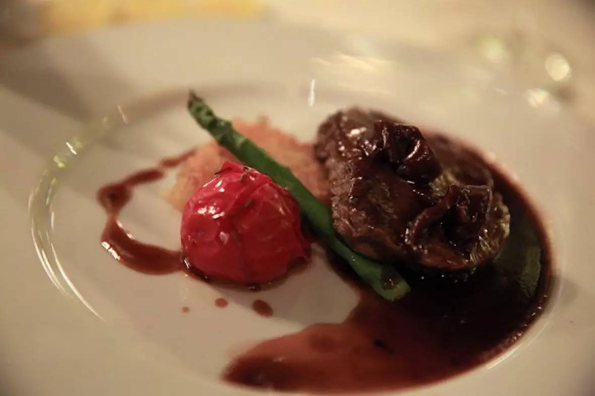 这家餐厅凭一道菜就火爆全国,这家餐厅很普通为什么这么火