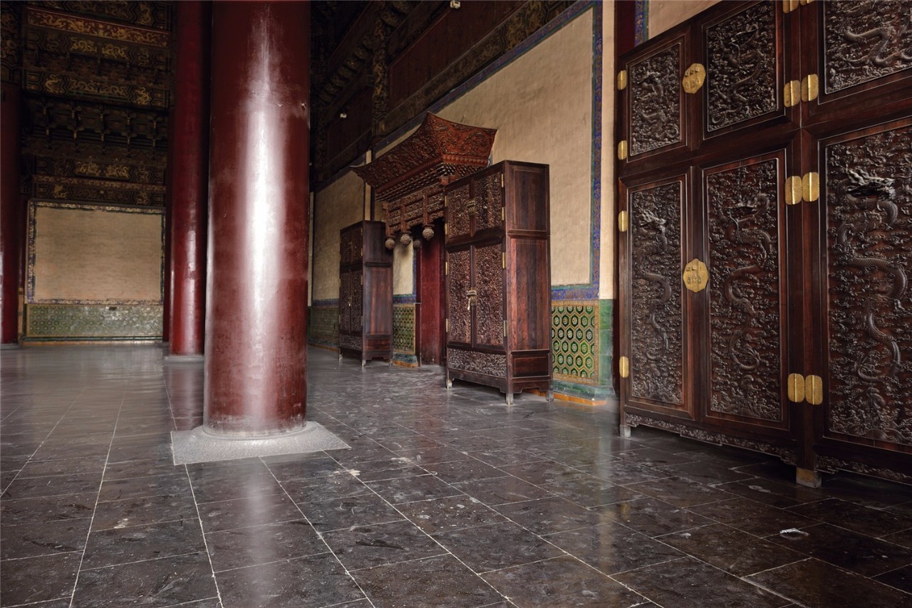 以9315万元刷新世界纪录的紫檀大柜，有你不知道的背后故事|退藏