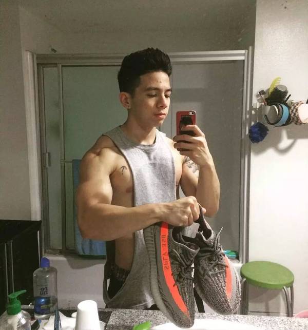 最近又有那么一双神鞋，你抽中了等于赚了一个月的工资