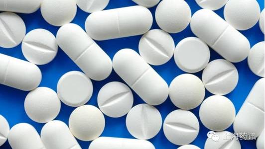 六院药师提醒你有些药不宜睡前吃,药师提示饮酒需谨慎服药勿喝酒