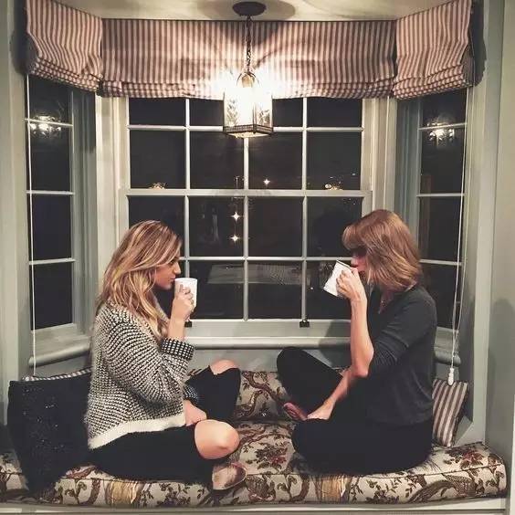 UTOP10丨分手后如何疗伤？问久经沙场的霉霉就对了！