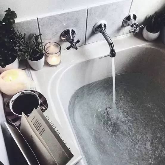 UTOP10丨分手后如何疗伤？问久经沙场的霉霉就对了！