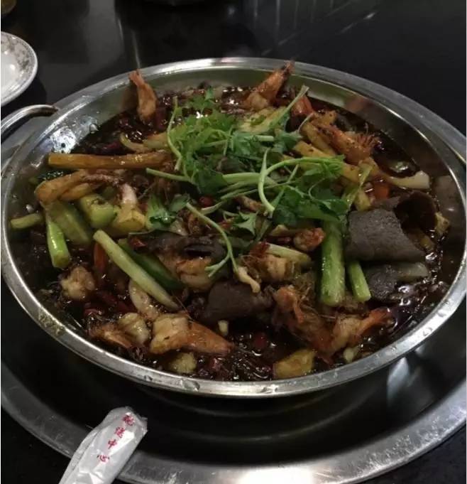 弹子石四大苍蝇馆子,没吃过这几家串串别说你来过宜宾