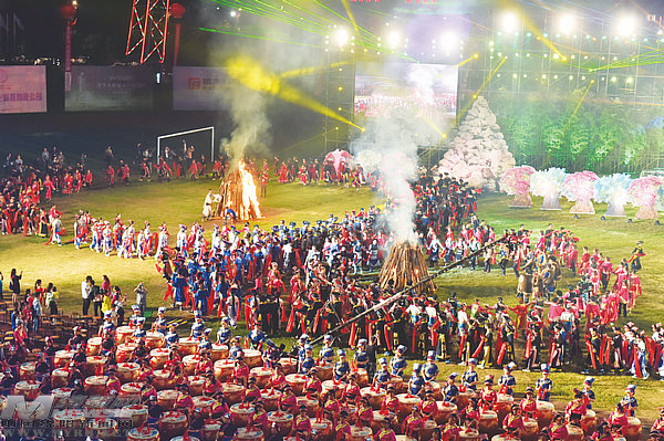 大美羌城沙朗篝火晚会点亮北川城市夜游汇