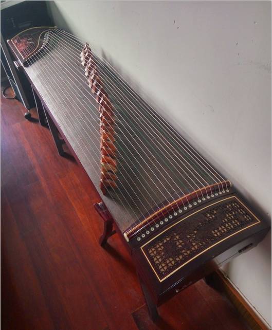 跳蚤市场卖钢琴,跳蚤市场买卖玩具