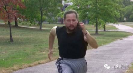 这些震撼人心的瑜伽奇迹，都是他创造的！