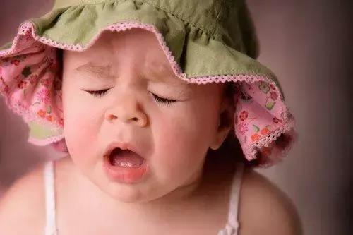 秋天宝宝上火如何防秋燥,宝宝是秋燥还是上火