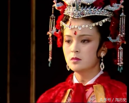 晚安经典|生女当如贾探春，又柔情又带刺，谁惹我我就收拾谁