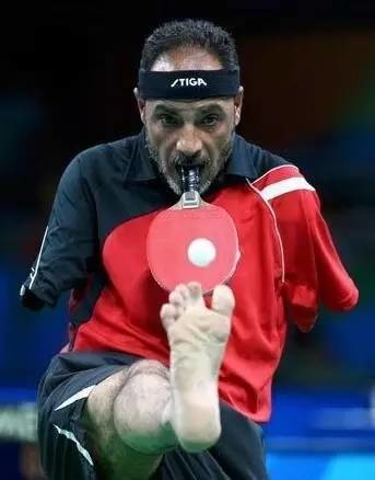 残奥会有盲人游泳项目,残奥会视力障碍赛跑