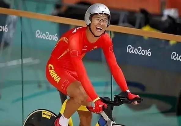 残奥会有盲人游泳项目,残奥会视力障碍赛跑