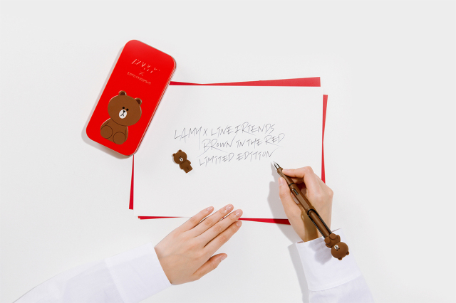 凌美布朗熊钢笔怎么装墨水,凌美钢笔布朗熊开箱