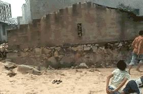 遇上这种队友真是让人哭笑不得啊,遇上这种队友真是让人哭笑不得