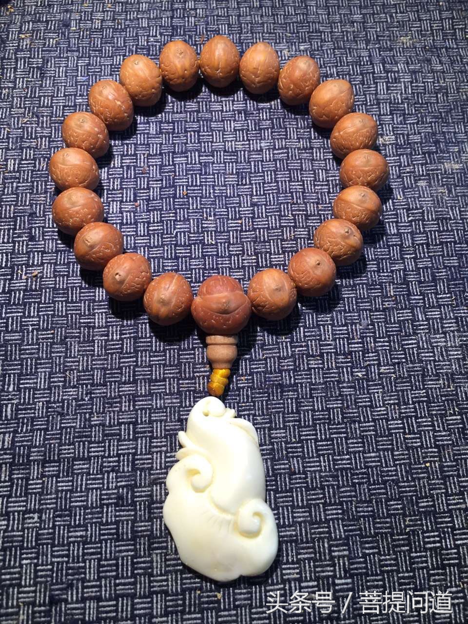 老珠子怎么看孔道,古董珠子包浆怎么看