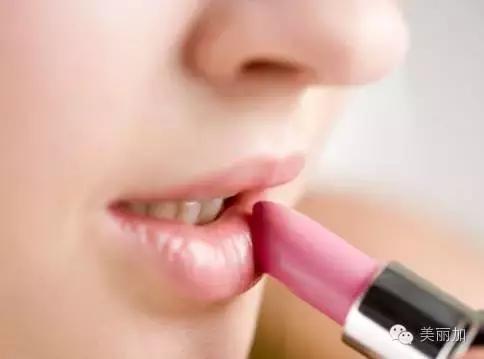 美妆裸妆怎么化,美妆教程打造明星同款轻盈裸妆