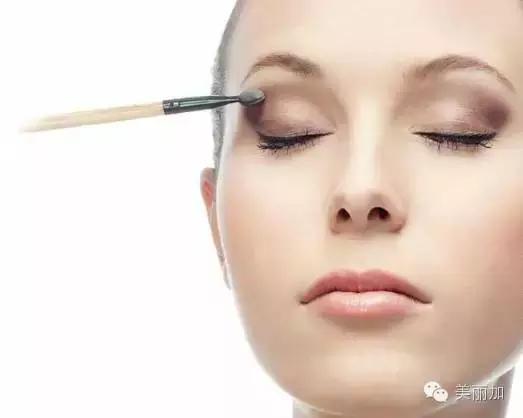 美妆裸妆怎么化,美妆教程打造明星同款轻盈裸妆