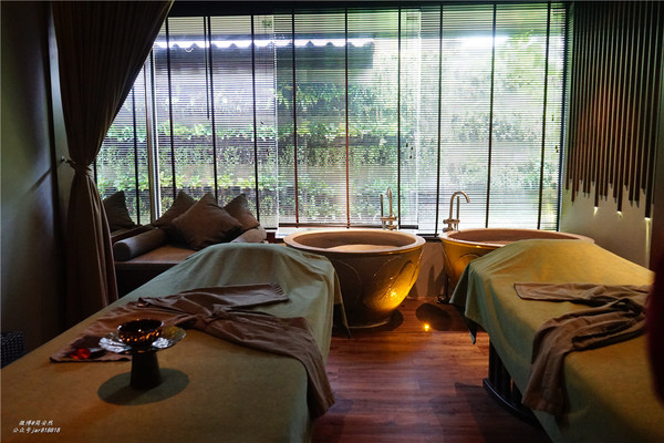 在泰国做spa享受生活的句子,泰国小姐姐体验做spa