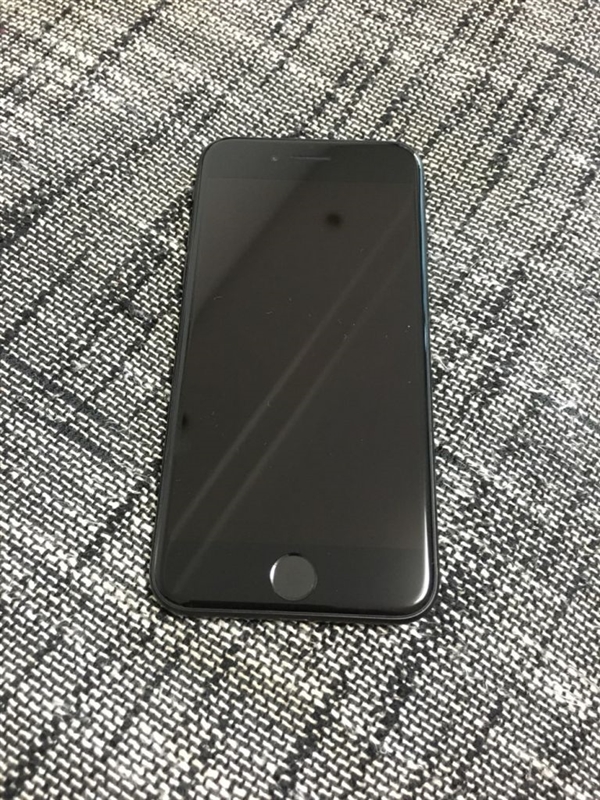 网友晒首批iPhone7开箱:黑色、玫瑰金成主流