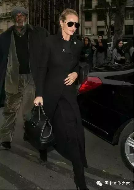 职场不输阵女生上班要背什么包？