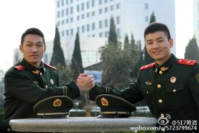 ​战友，是旧屋墙脚的一坛老酒