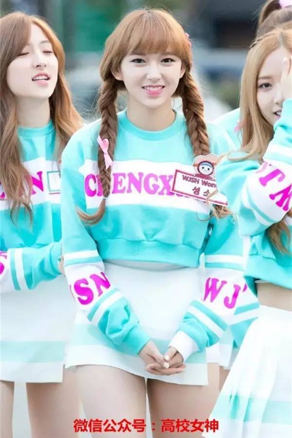 宇宙少女惊艳全场,宇宙少女秀彬开球