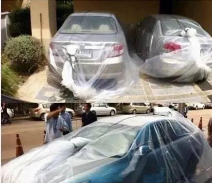 车子被泡一半要怎么定全损,车子被腐蚀有轻微裂纹