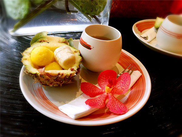 在泰国做spa享受生活的句子,泰国小姐姐体验做spa