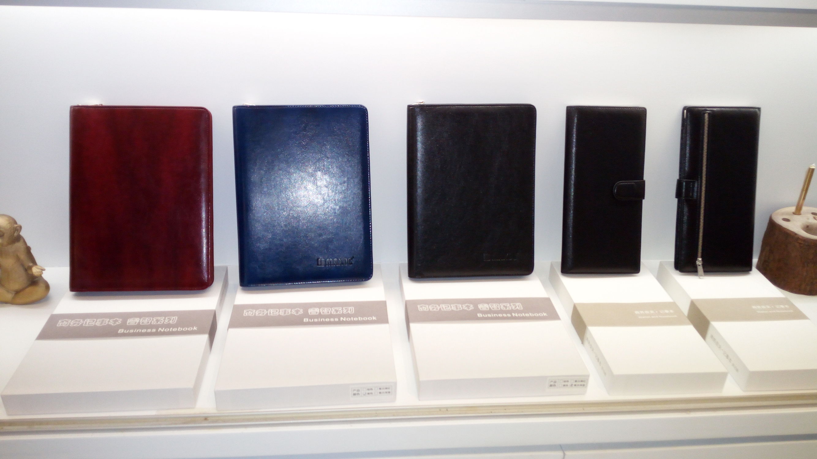 你信吗?记事本可以将商务礼仪体现的“淋漓尽致”