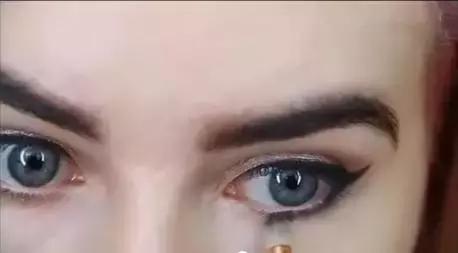 有闭口痘痘化的妆,脸上有粉刺痘痘怎么化底妆